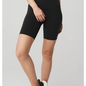 ALO Yoga  7" AIRBRUSH BIKER SHORT